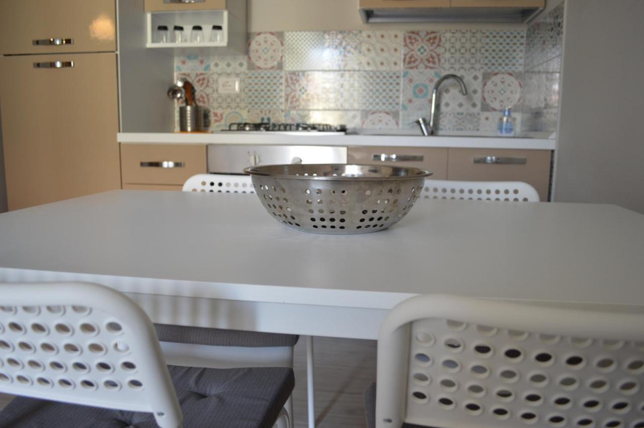 Ad Un Passo Dal Mare Apartamento Porto SantʼElpidio Exterior foto