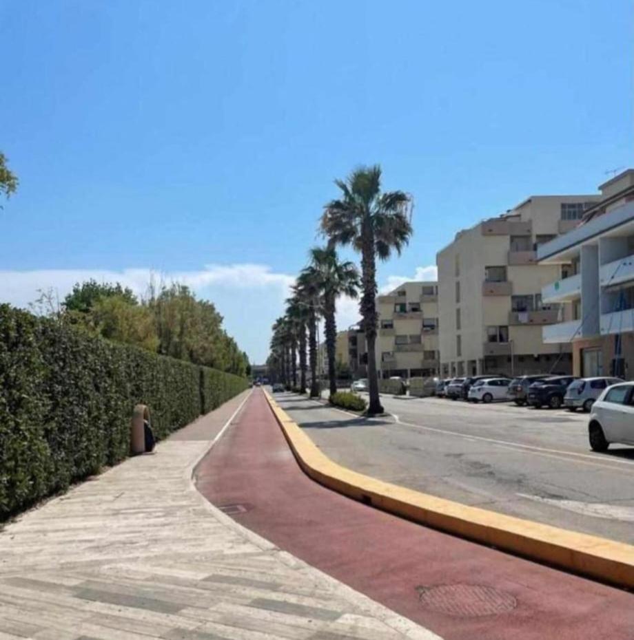 Ad Un Passo Dal Mare Apartamento Porto SantʼElpidio Exterior foto